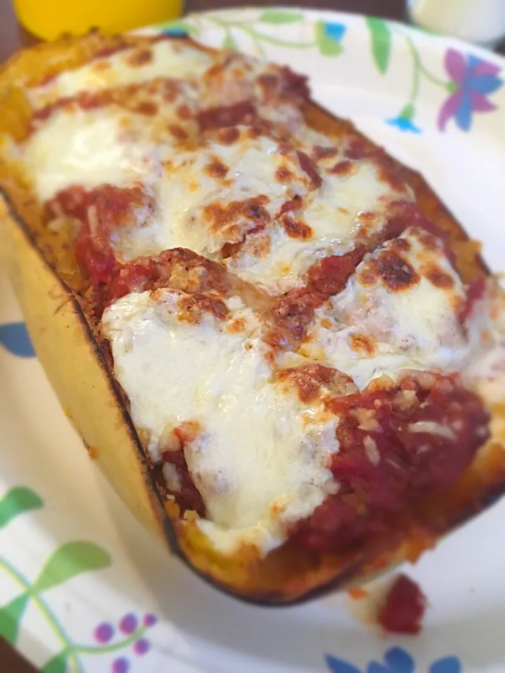 Snapdishの料理写真:My first ever spaghetti squash with homemade sauce and fresh mozzarella!|Ange Craft Blairさん