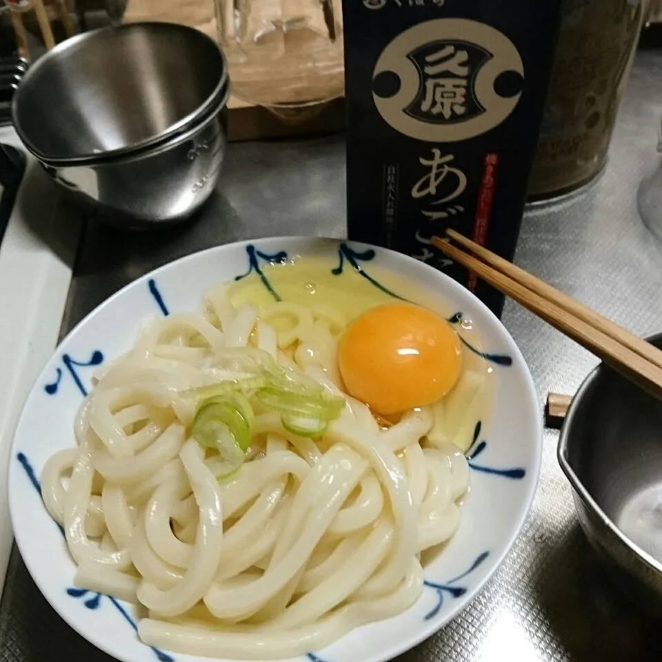 かま玉うどん。昨日はかま玉も食べました、これときつねうどんと(どんだけ好きなんだ❗❗(笑))あごだしのつゆで作るかま玉は絶品でした～🎵|のーなさん