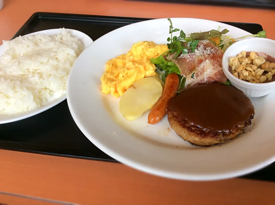 デニーズブランチ🍽😋|アライさんさん