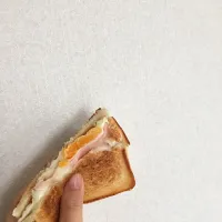 フライパンホットサンド🧀|アッコさん