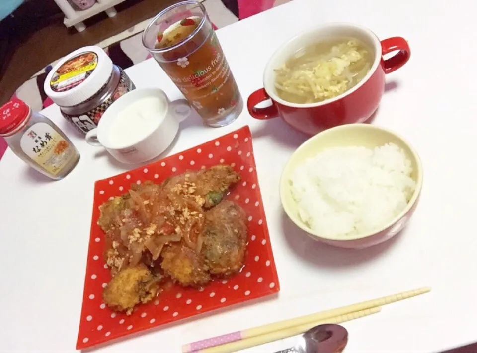 🐣ごはん
🐣鶏むね肉のトマトがけ
🐣たまごスープ|Hikari🐶🐾さん