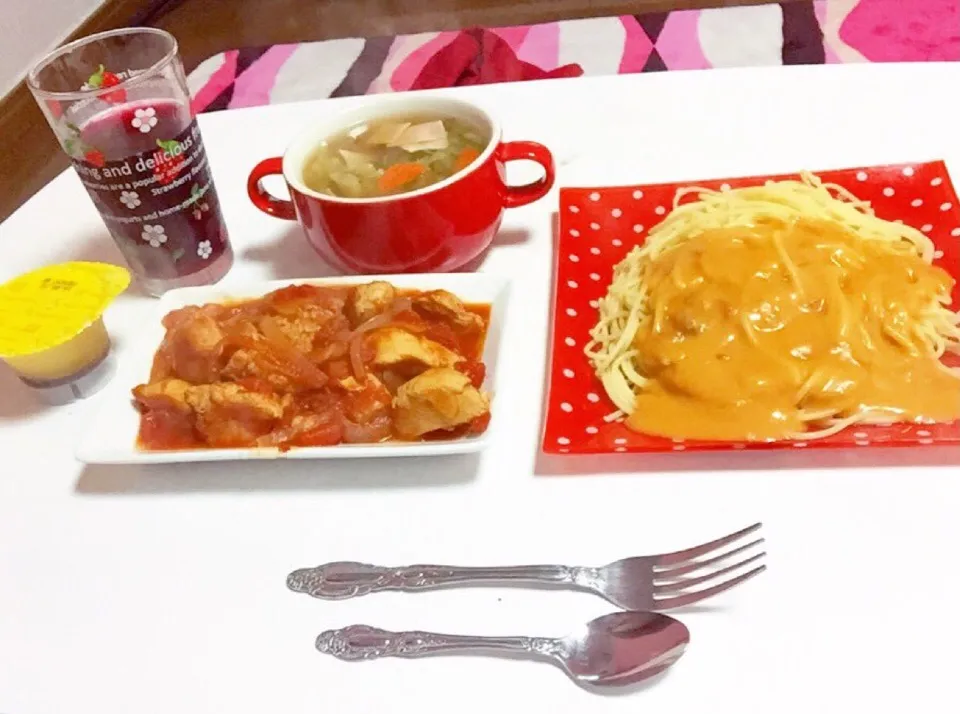 Snapdishの料理写真:💎エビソースクリームスパゲティー
💎鶏肉のトマト煮
💎野菜スープ|Hikari🐶🐾さん