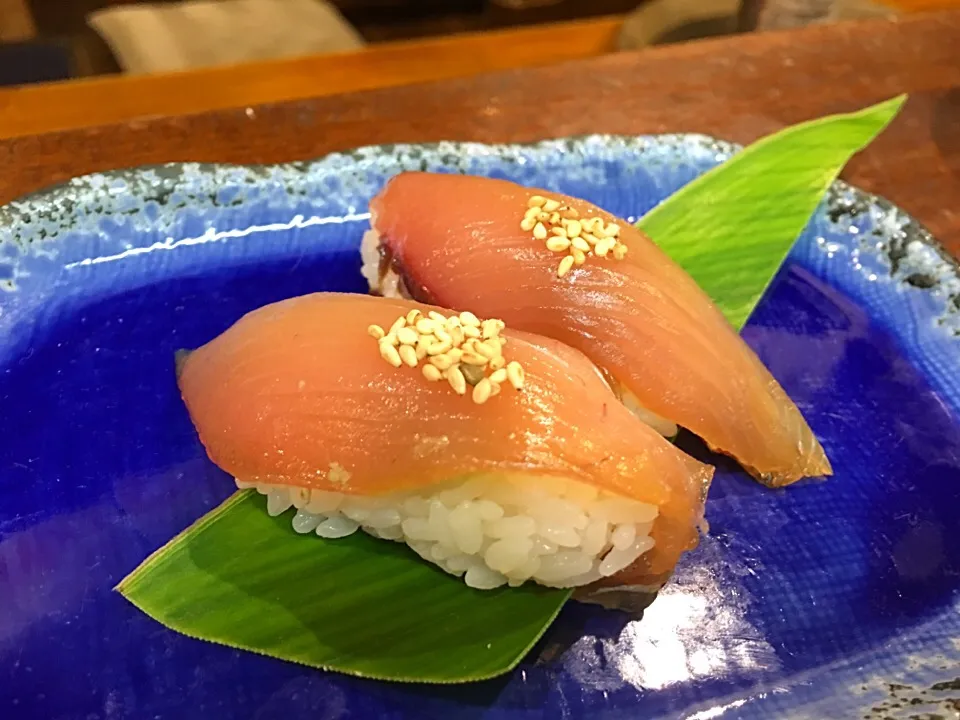 自分賄い飯
キメジのヅケ握り|ちゅら夏さん