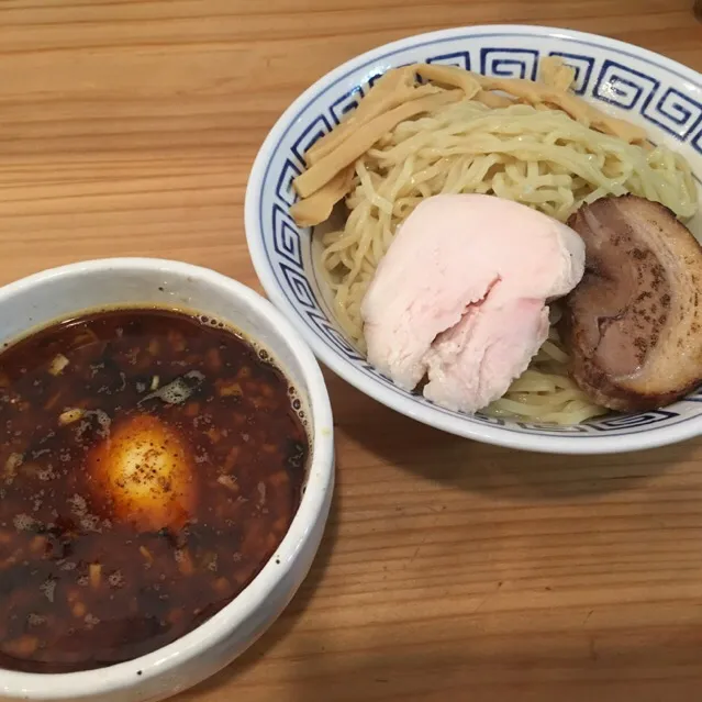 Snapdishの料理写真:特製激辛つけ麺(中盛、太麺、辛さup:ハバネロ＋5種の香辛料)|マロさん