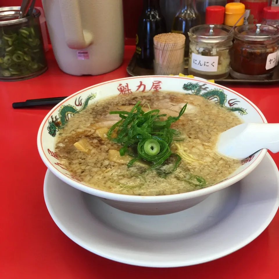 特製ラーメン 麺固め 味 濃いめ|Hajime Sakaiさん