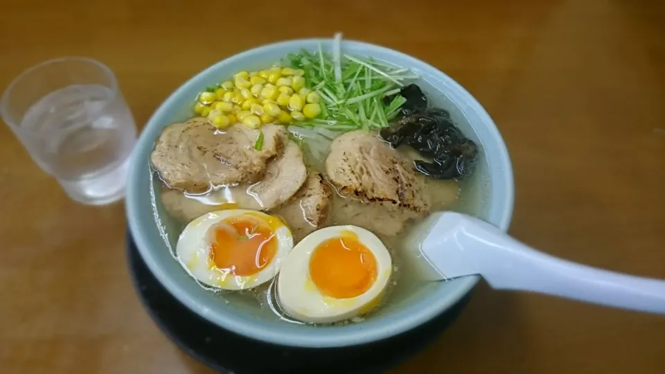 味の横綱 塩ぶた麺|ミナミ ヒロヤさん