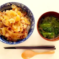 牛丼＊ほうれん草の味噌汁|rihoさん