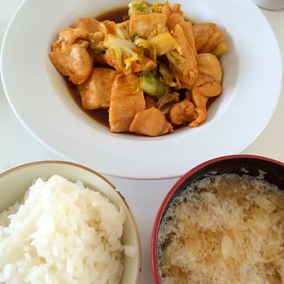 ❀キャベツと鶏胸肉のオイスター炒め
✿豆腐の卵白かき玉汁

2016/04/02|ちび太さん