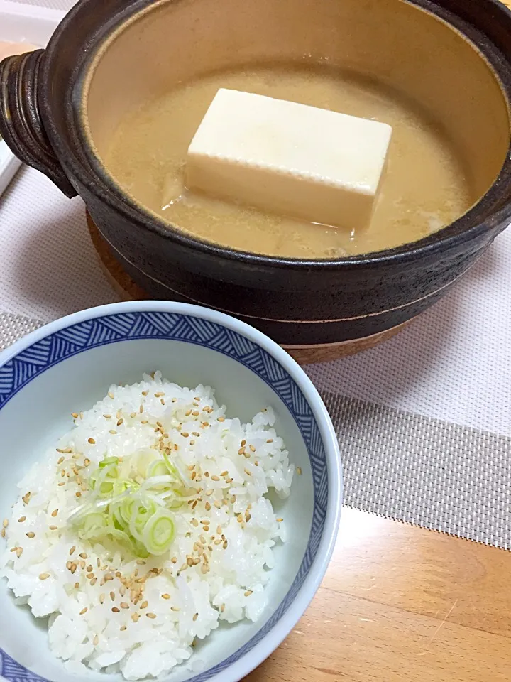 もつ煮込み豆腐ごはん|satoeさん