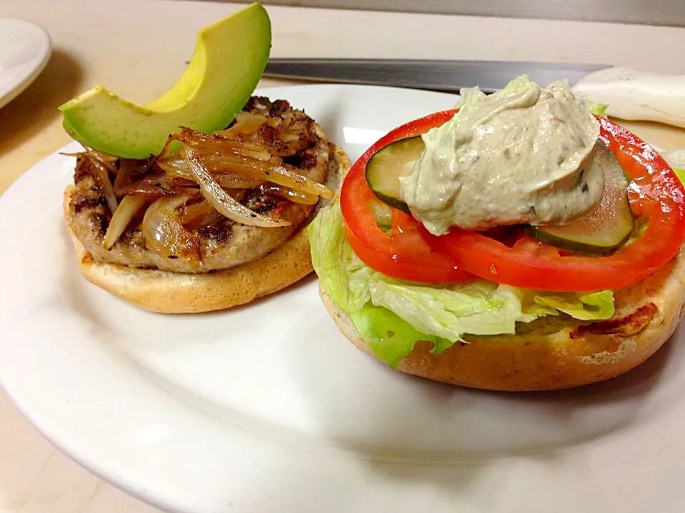 Turkey Avocado Burger|Chef Ampさん