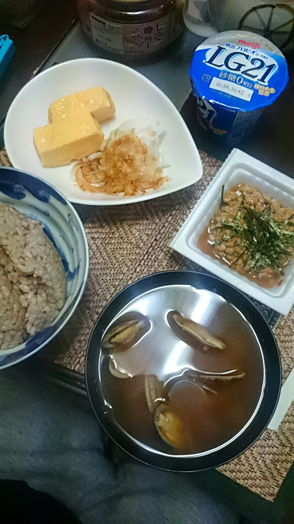 Snapdishの料理写真:卵焼き＆納豆＆アサリの味噌汁|まぐろさん