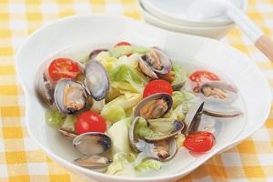 あさりと新キャベツの梅こんぶ茶風味