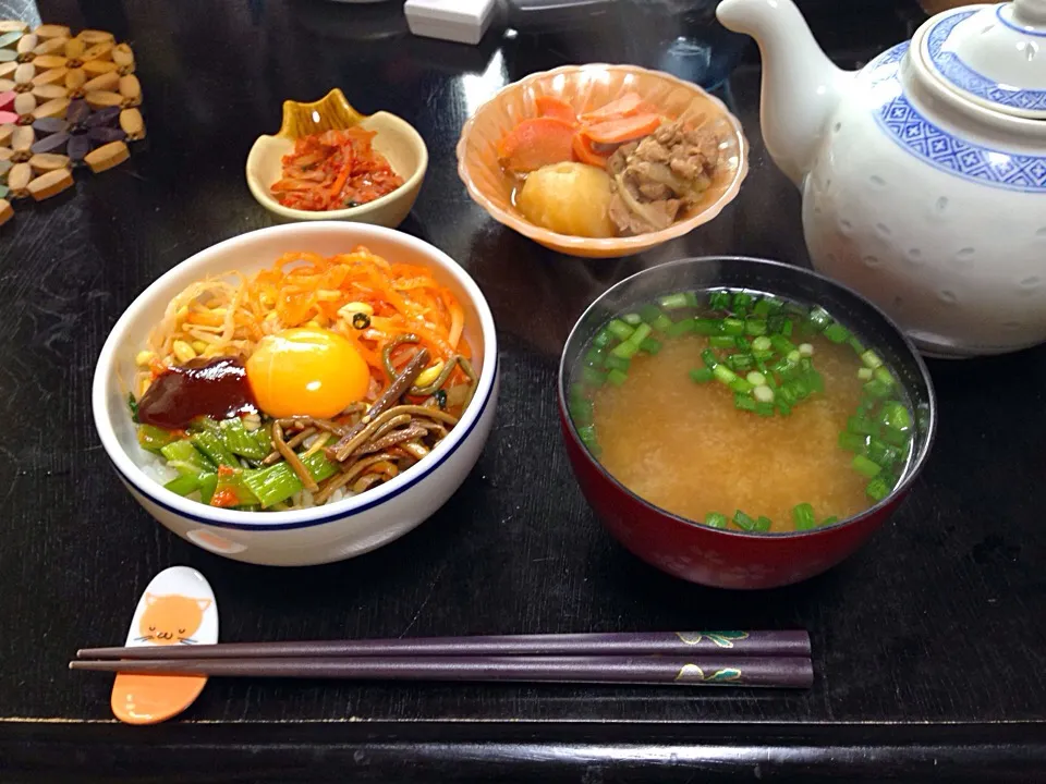 晩ご飯の残りをリメイク☆
小ビピンパ丼定食♪|つばりん亭さん