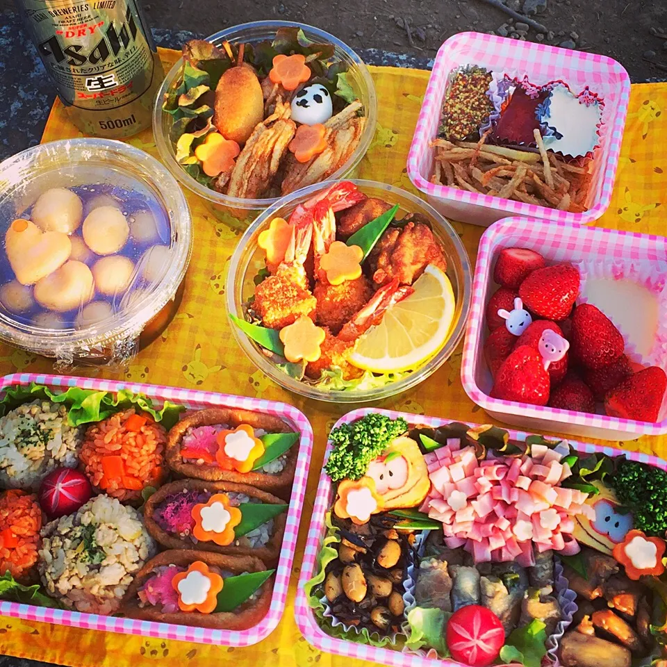 Snapdishの料理写真:旦那さんと初めてのお花見弁当🌸🐻|はさぱんさん