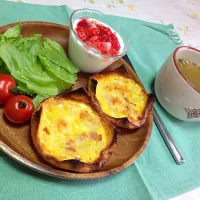 Snapdishの料理写真:新じゃがのヨーグルトパンキッシュ🍞💕✊|megさん