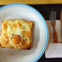 目玉焼きトーストを作ってみた♪
今から、食べまぁ~す♡
いただきま~す笑|島さん