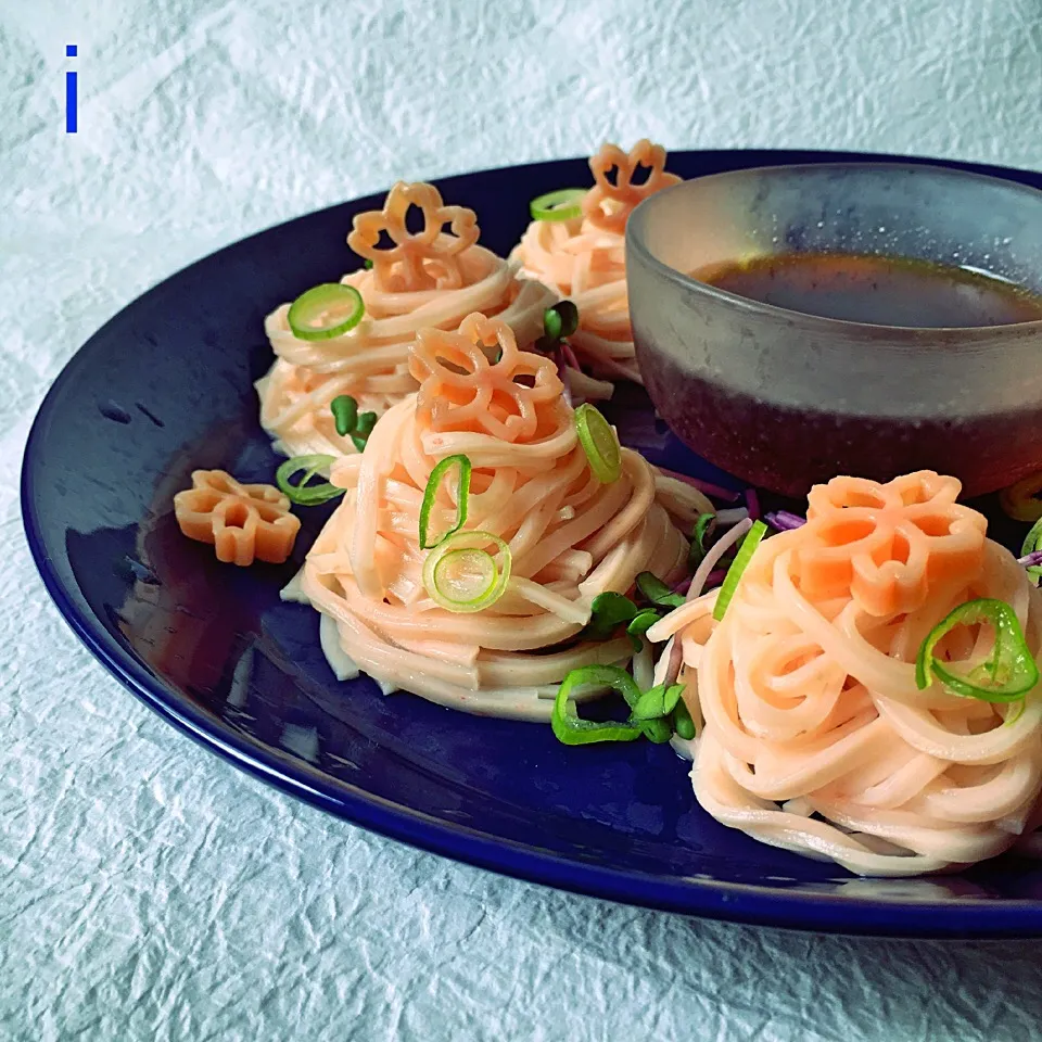 Snapdishの料理写真:紅麦切り 【Safflower colored buckwheat noodles】|izoomさん