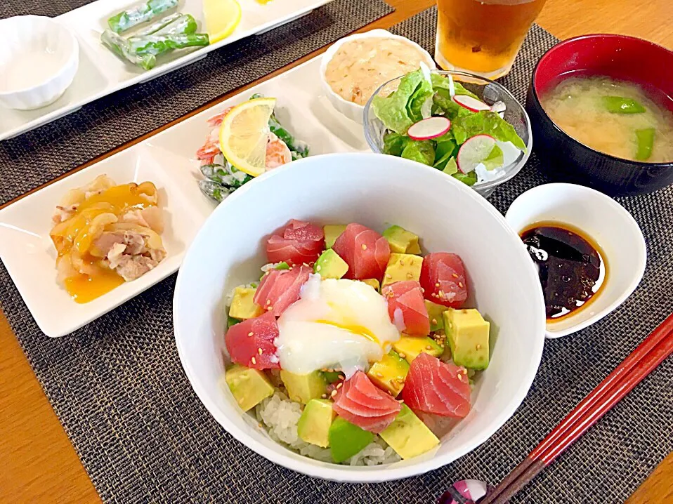 アボカドマグロ丼🐟|むぎママさん