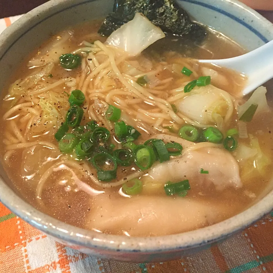 真夜中のラーメン😈 水餃子入り😆|純さん