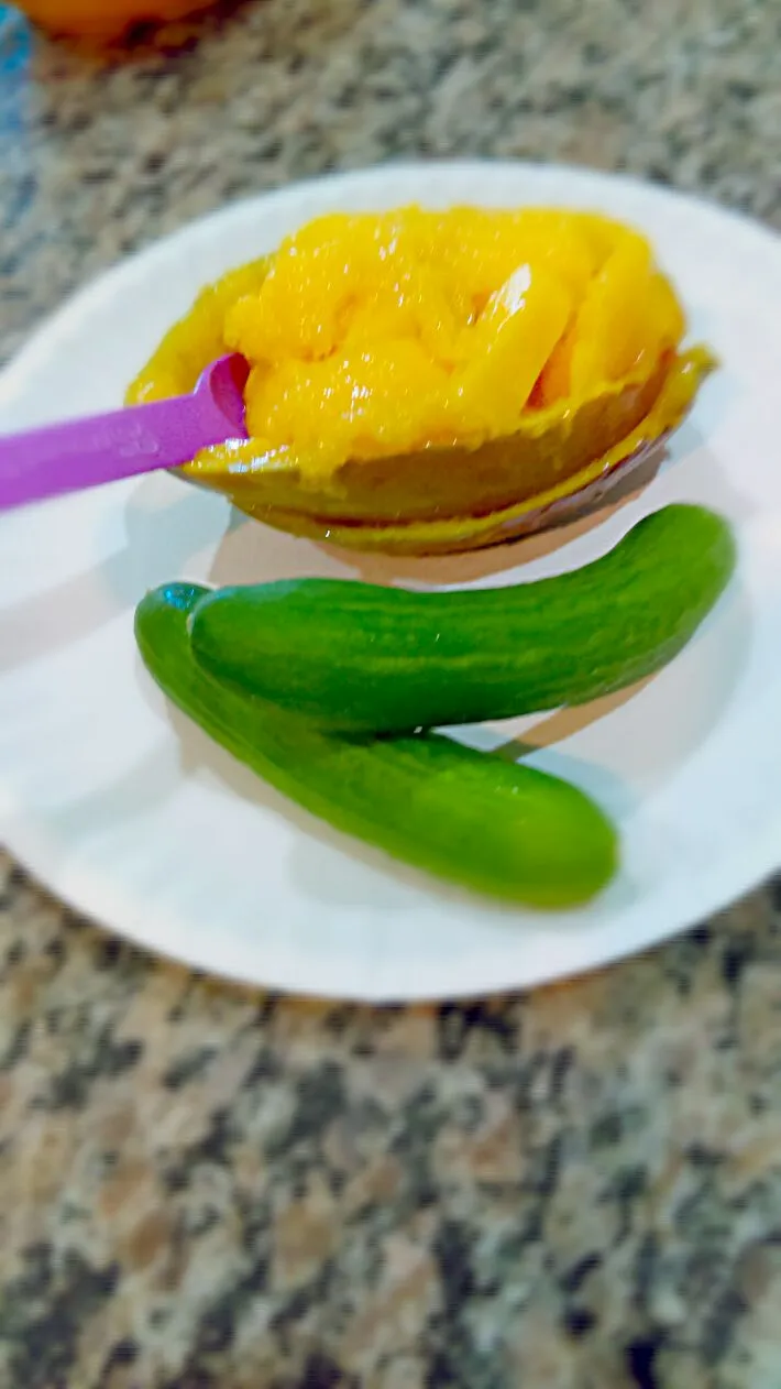 mashed and dicrf mango and cucumberd for snack !|missy williamsさん