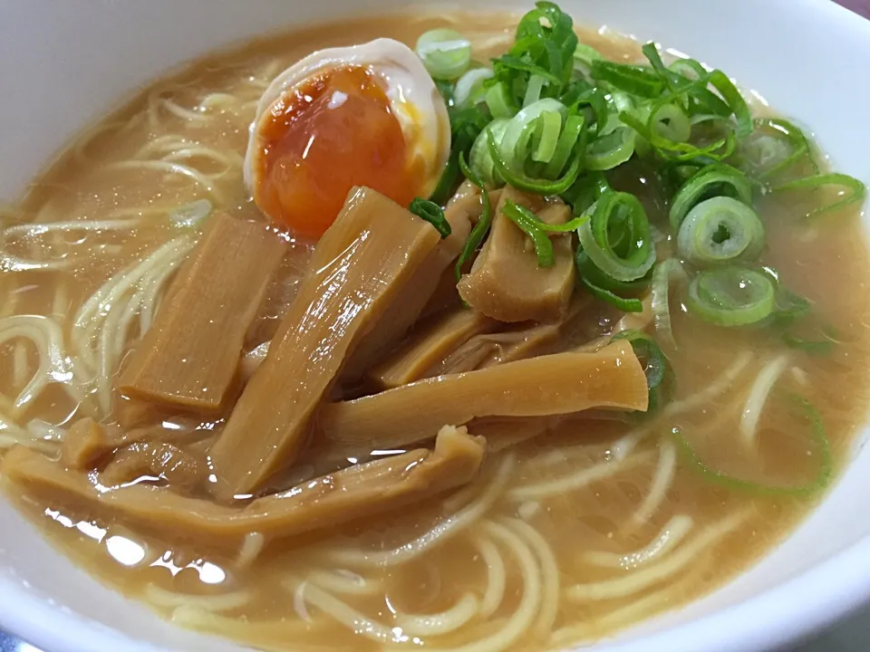 醤油とんこつラーメン‼︎|たぁちさん