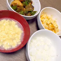 4月6日❁︎中華❁︎
ごはん
ピーマンと茄子と胸肉炒め
麻婆豆腐
たまごスープ|ちびゆいさん