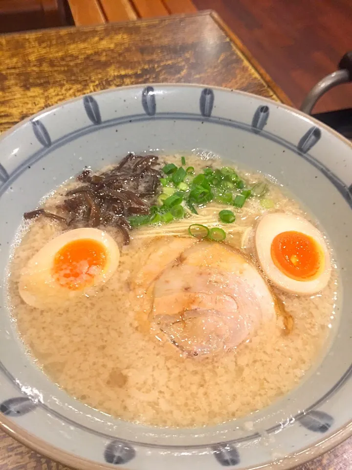 たつ屋こってり博多ラーメン|るい姉さん