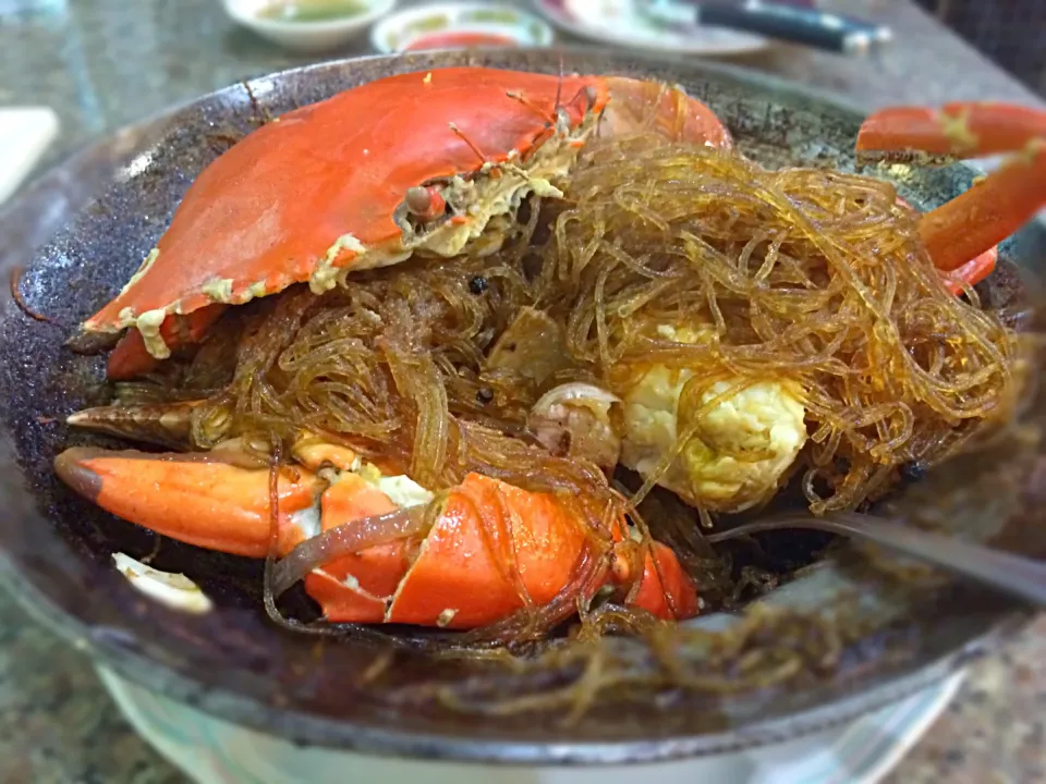 ปูอบวุ้นเส้น カニと春雨の蒸し鍋@ร้านกวงทะเลเผาที่กรุงเทพฯ バンコク クアンシーフード （ランナム通り店）|akiさん