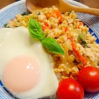 ガパオ☆鶏挽き肉のバジル炒めご飯|ゆうたんさん