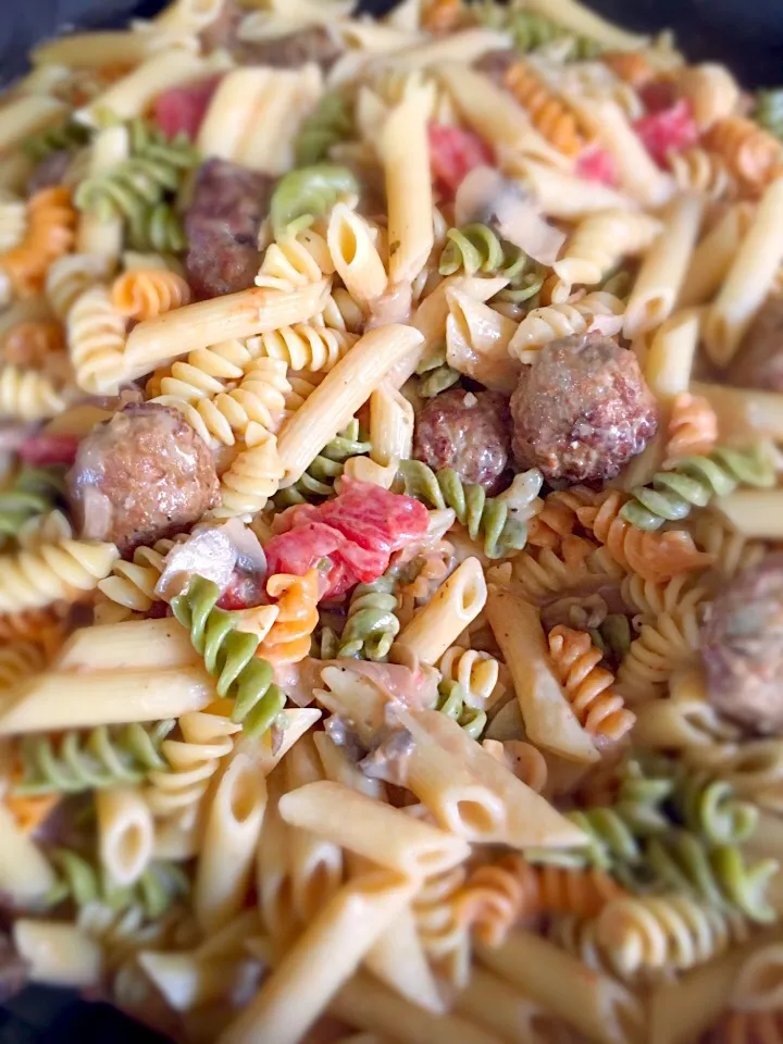 Rotini pasta with chicken meatballs|Fitchellaさん