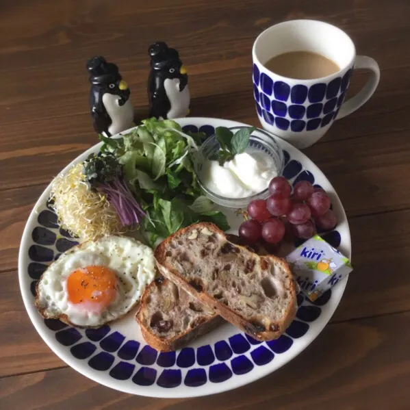 今日の朝ごはん|ぺんぎんさん