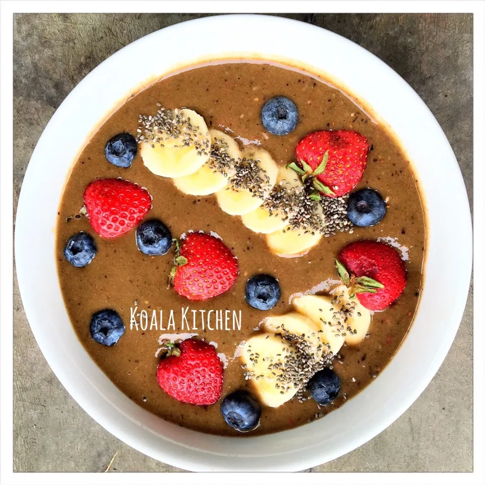 Snapdishの料理写真:Chocolate vegetables smoothie bowl|Koalaさん