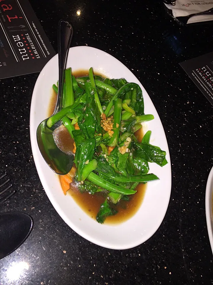 Baby kailan cooked with garlic and oyster sauce , Hong Kong style.|Shilia A Christianさん