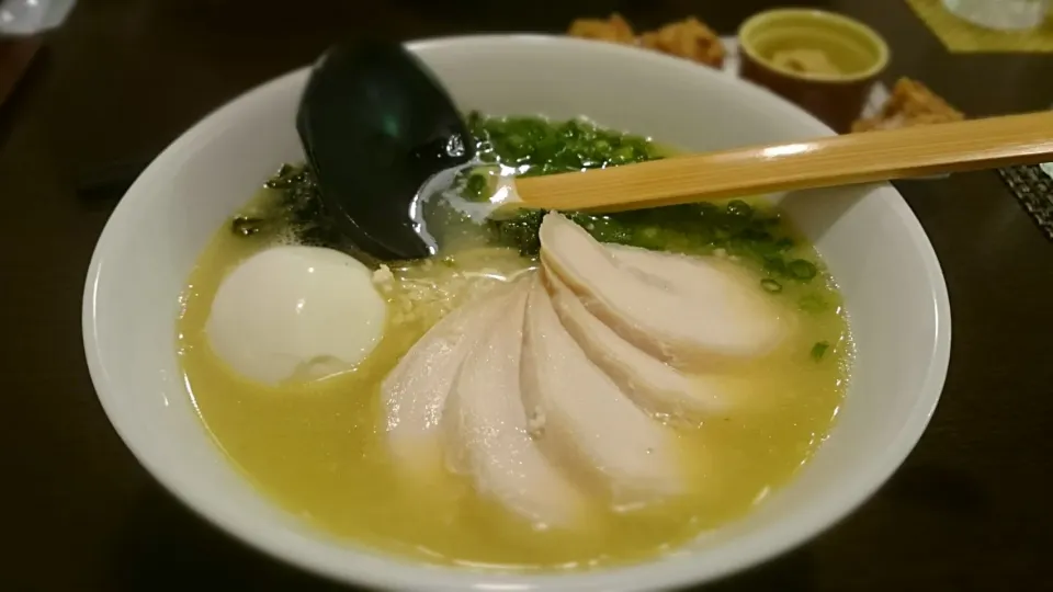 Snapdishの料理写真:鶏白湯チャーシューメン|hide☆さん