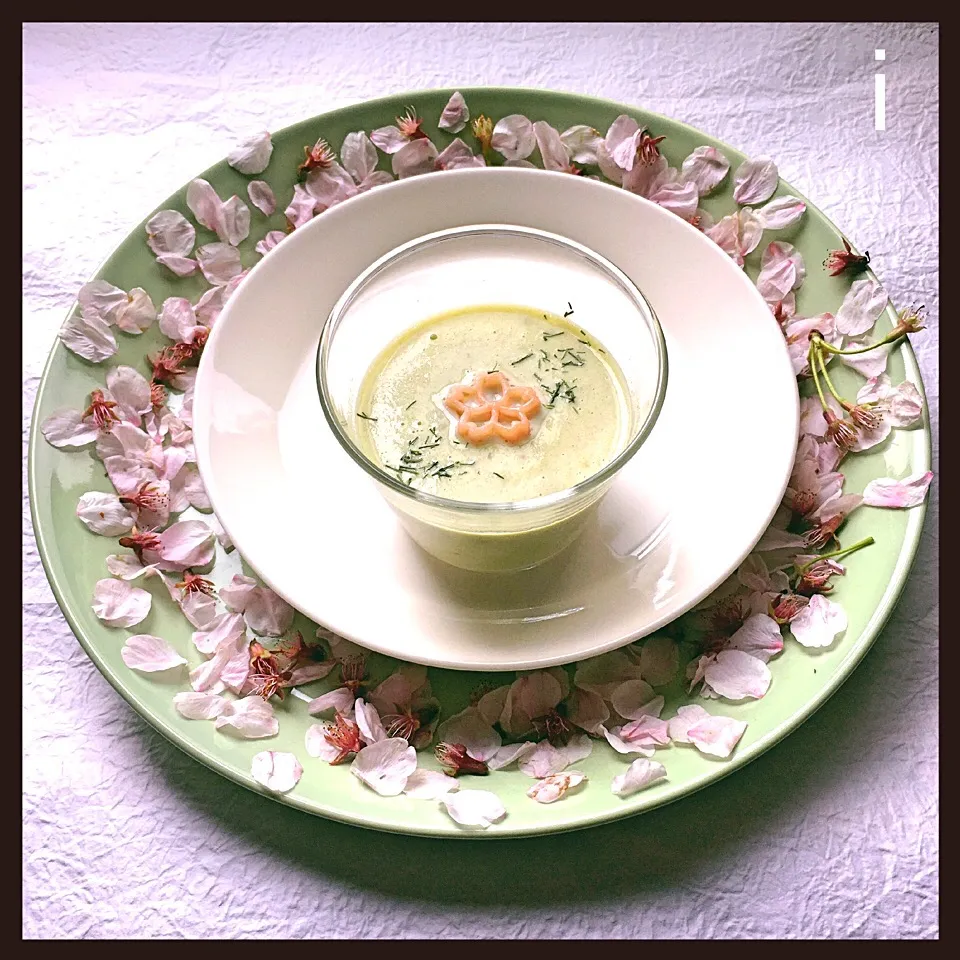 Snapdishの料理写真:アボカドのポタージュスープ 【Avocado potage soup】|izoomさん