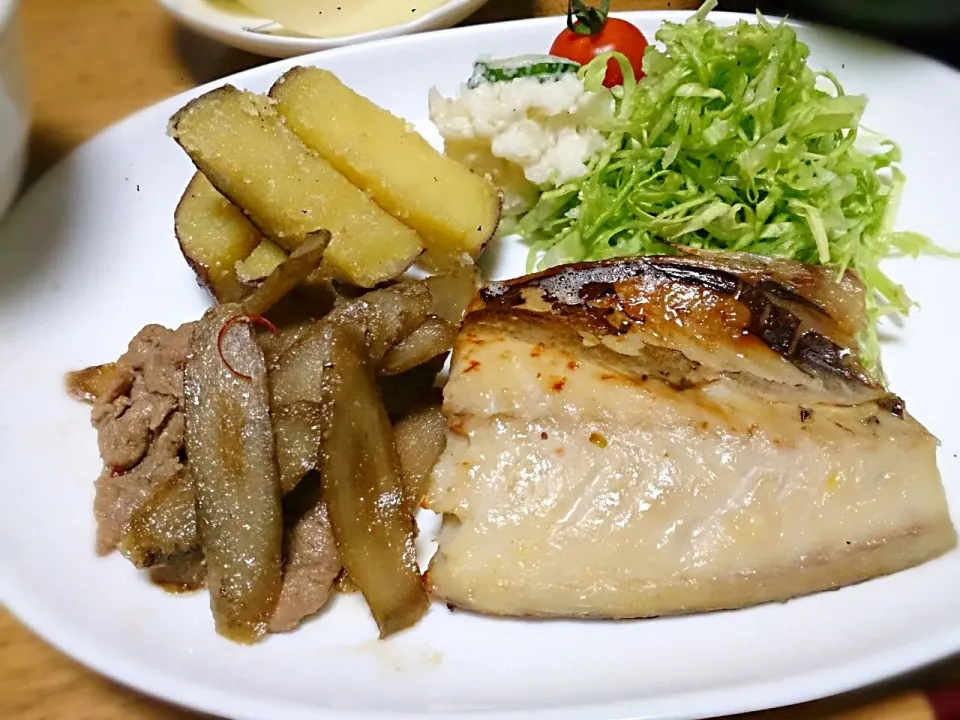 Snapdishの料理写真:今日の晩ご飯|うきゅまるさん