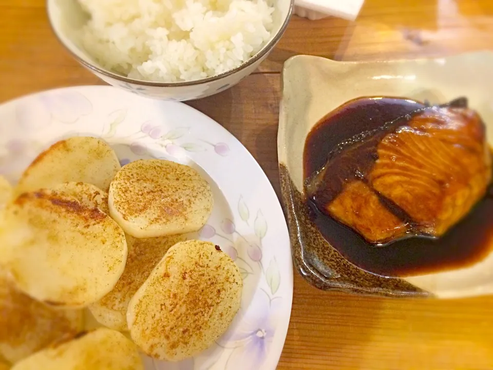 ブリの照り焼き、長芋の塩コショーステーキ。|mikaさん