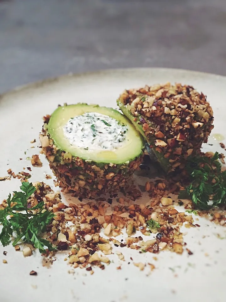 Stuffed avocado with herbed ricotta,coated with hazelnut...|rick chanさん