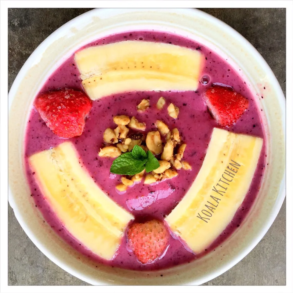 Berry smoothie bowl|Koalaさん