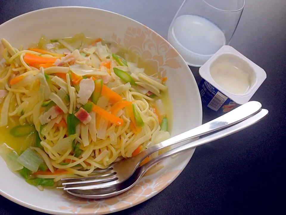 Snapdishの料理写真:#アスパラとベーコンのパスタ|tomomiさん