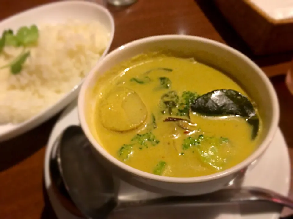 季節野菜のイエローカレー@目黒 楽屋|きっしーさん