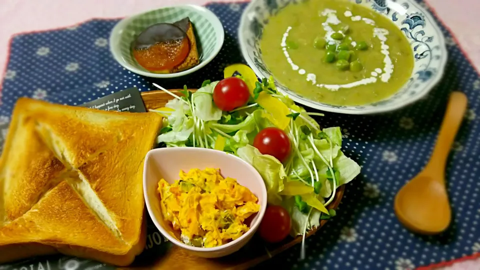 朝ごぱん🍞Yoshieさんのトースト🎵|キム姉さん