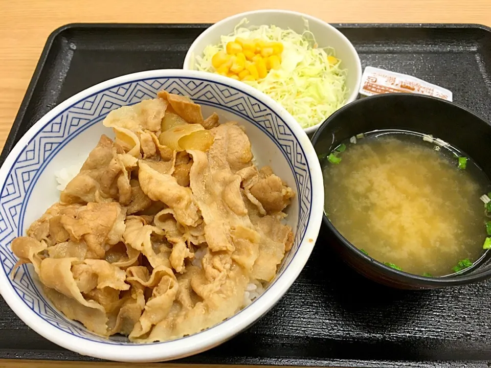 吉野家の豚丼|コージ💫さん