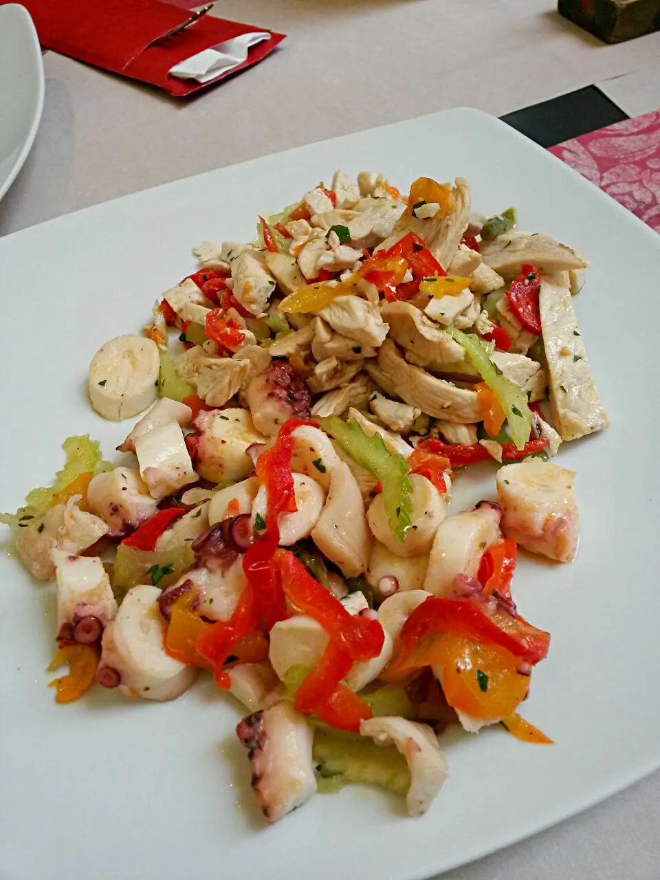 Chicken Salad & Octopus Salad|Jeab Lertさん