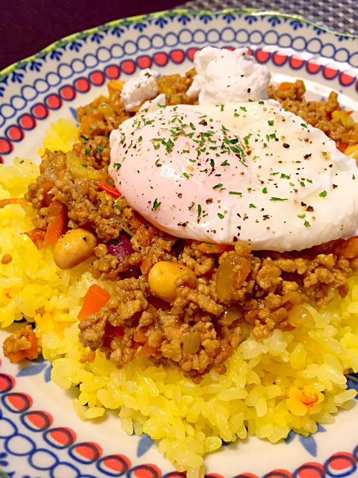 ドライカレー？
キーマカレー？
卵崩して食べました(*˙˘˙*)❥❥|eriさん