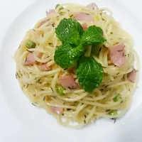 From another angle #spaghetti #jambon #greenpeas #thyme #yummy #tasty #Dinner|Le Anh Nguyenさん