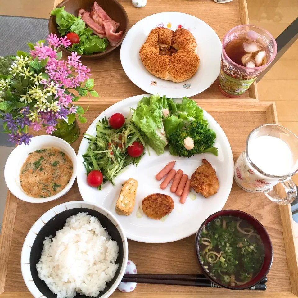 Snapdishの料理写真:4/9❤︎主人と娘の休日朝ごはん❤︎|Makinsさん