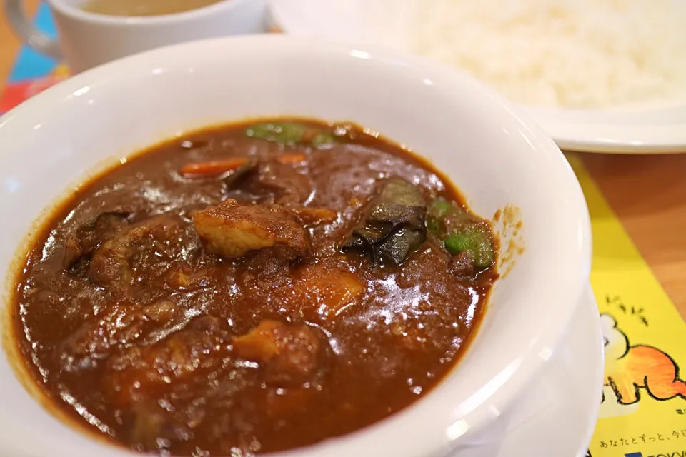 ごろごろ野菜のポークカレーセット|マハロ菊池さん