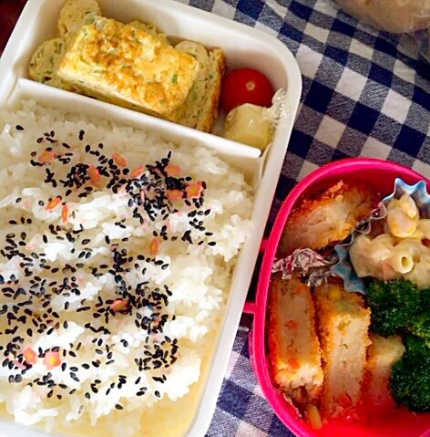 Snapdishの料理写真:超手抜き!コロッケ弁当|みほちさん