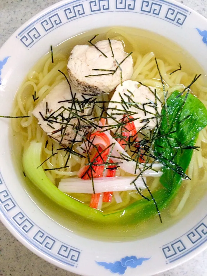 emipicoさんの料理 あっさりジューシー鶏ハムをラーメンに入れました🎶|mikiさん